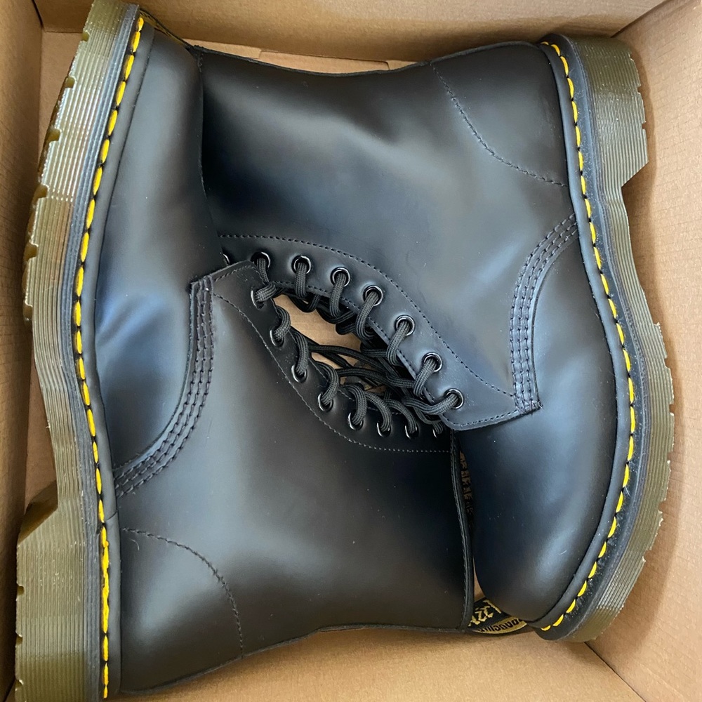 BNIB black Doc Marten combat boots